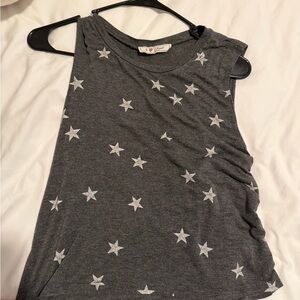 ☀️🌴It Closet Los Angeles Charcoal Gray Star-Print Sleeveless Top